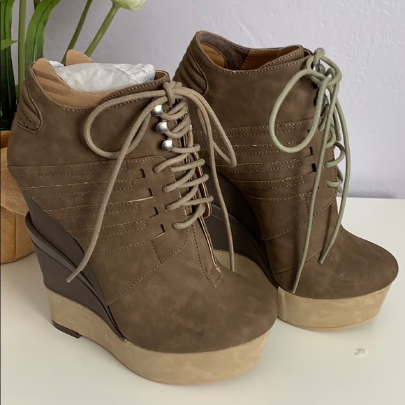 Michael Antonio Shoes - Michael Antonio Wedges